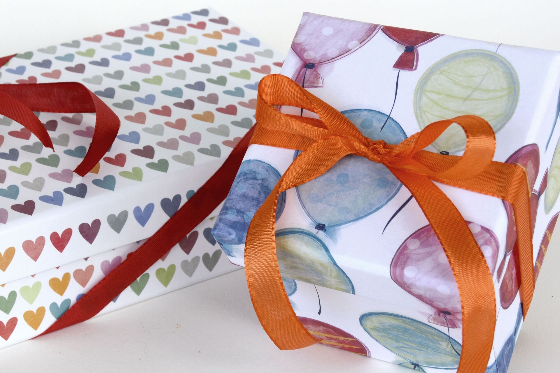 gifts-g4b9f91b10_1920